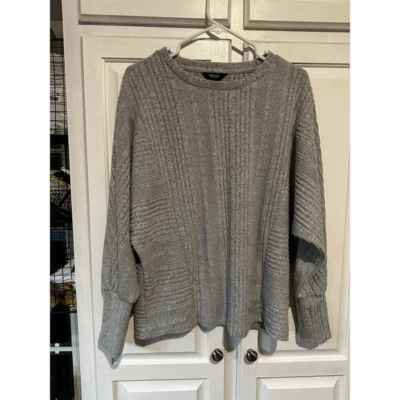 Simply Vera Wang Grey Sweater Size Large Puff Sleeves - Picture 1 of 3